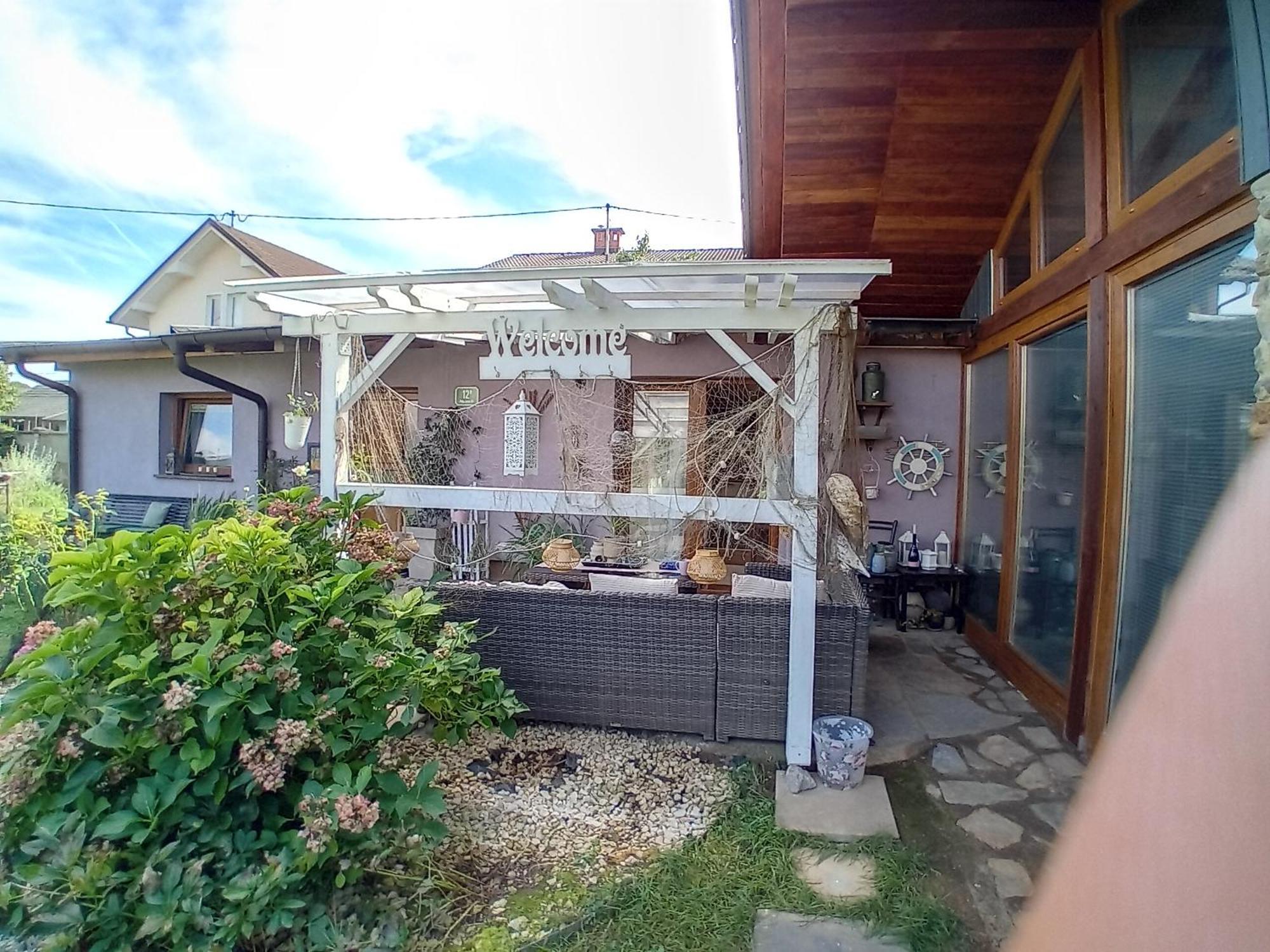 Rose Room 40M2 With Terrace 25M2 In Greeny Area For 4 Person Λιουμπλιάνα Εξωτερικό φωτογραφία
